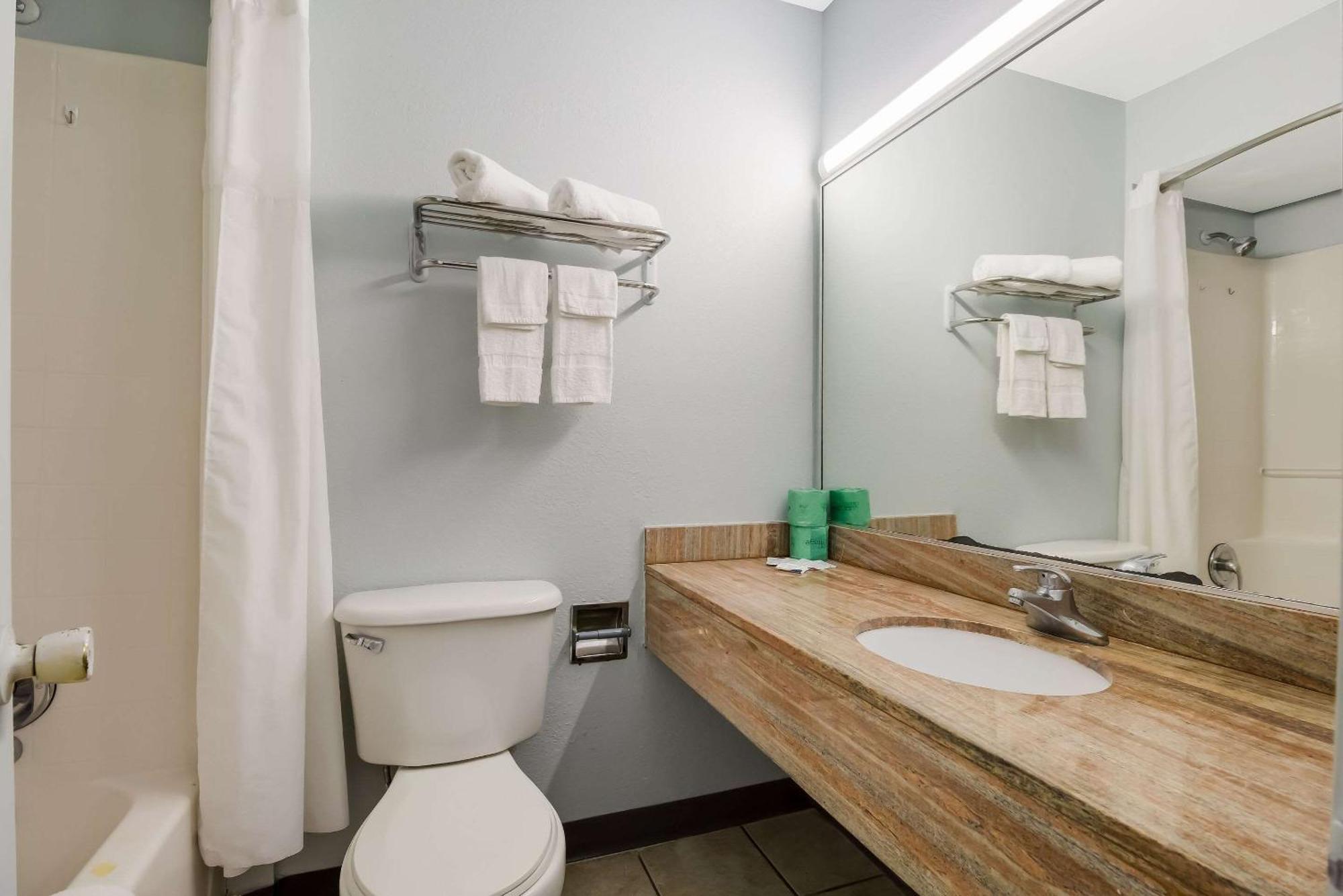 Rodeway Inn Conference Center Beaumont Luaran gambar